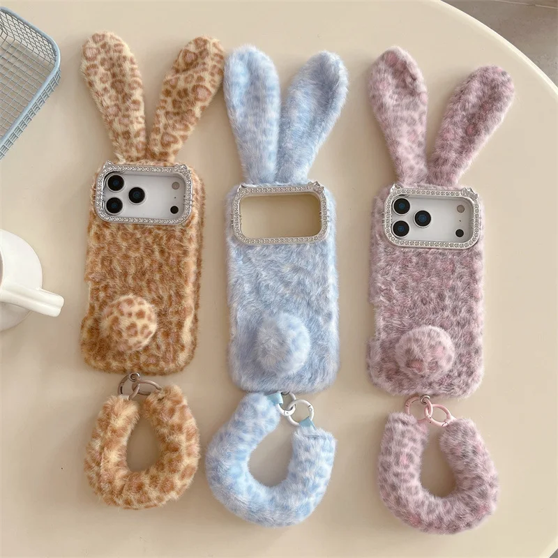 Apple Iphone 15 - Capa de Pelúcia Fofa com Estampa